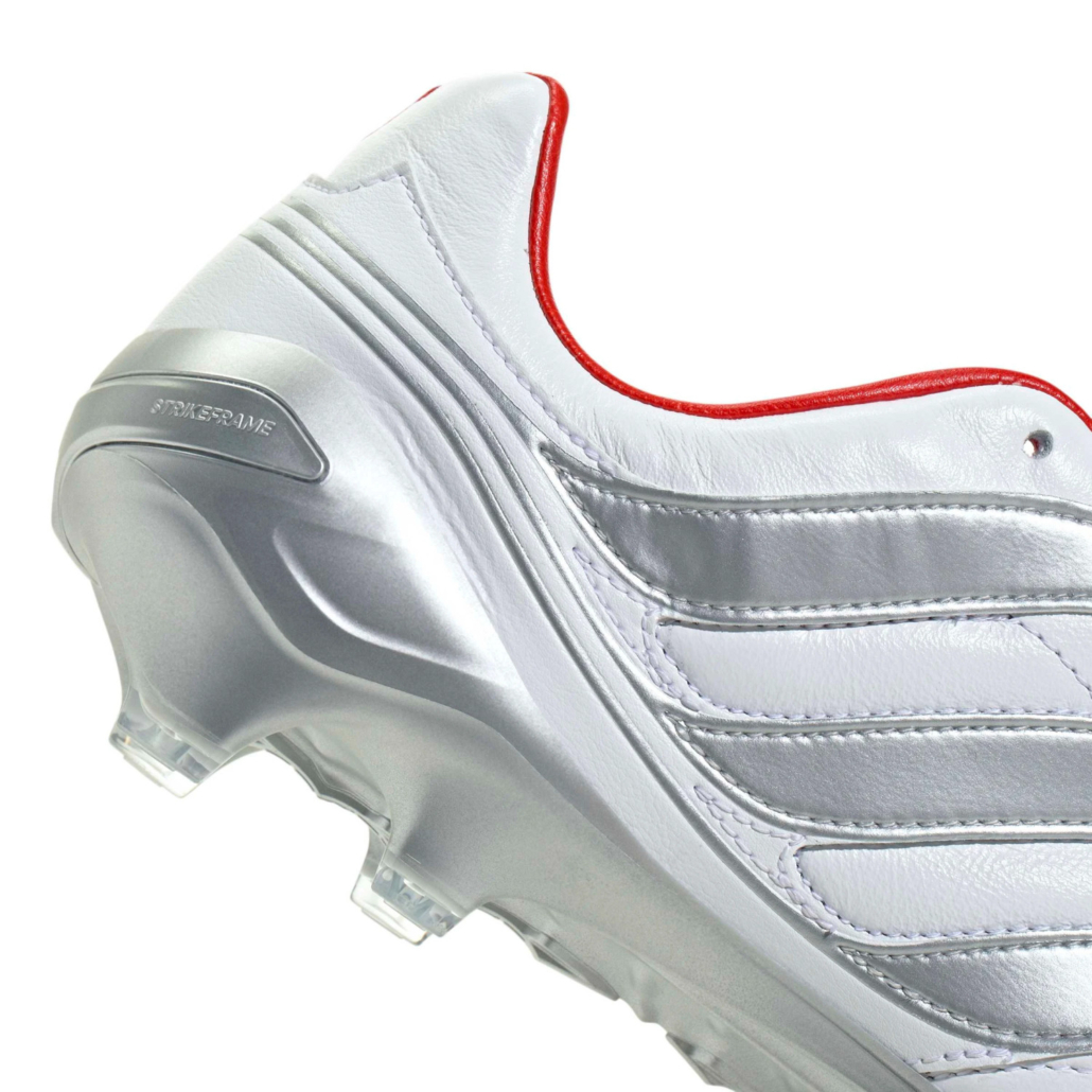 Talon de la Predator Precision Remade d'adidas avec la semelle Strikeframe argentée