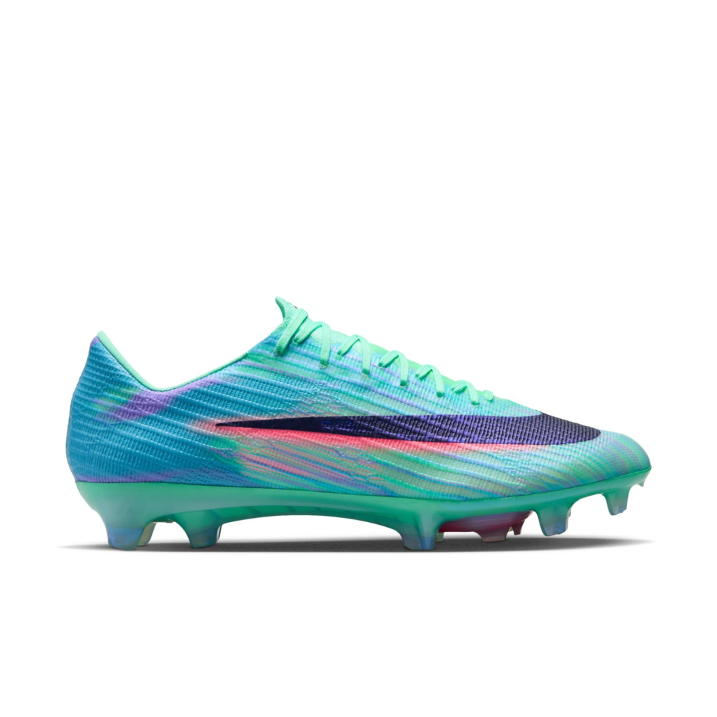 Nike Mercurial Superfly 11 Elite Sam Kerr FG, vue de profil, tige FlyWeave Ultra vert menthe irisée