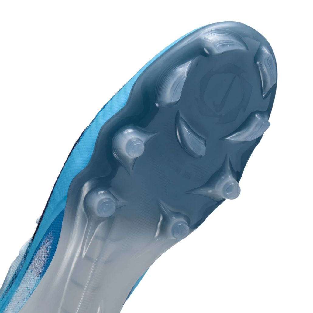 Semelle de la Nike Phantom 6 Elite Haaland FG avec les crampons Cyclone 360 disposés en cercle à l'avant-pied